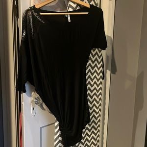 Used blouse Studio Y shoulder- sheer design